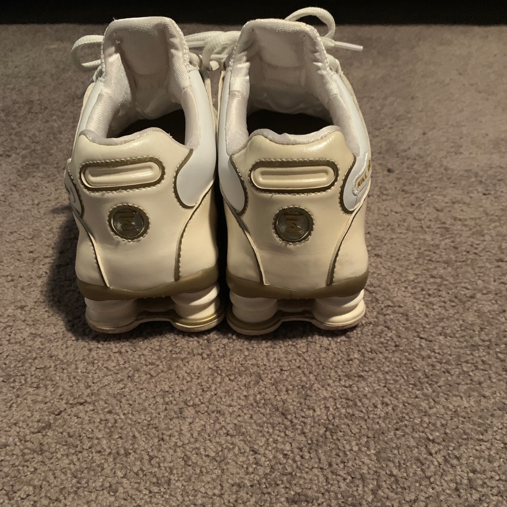 Women’s Nike Shox